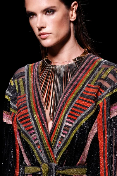 Look 75